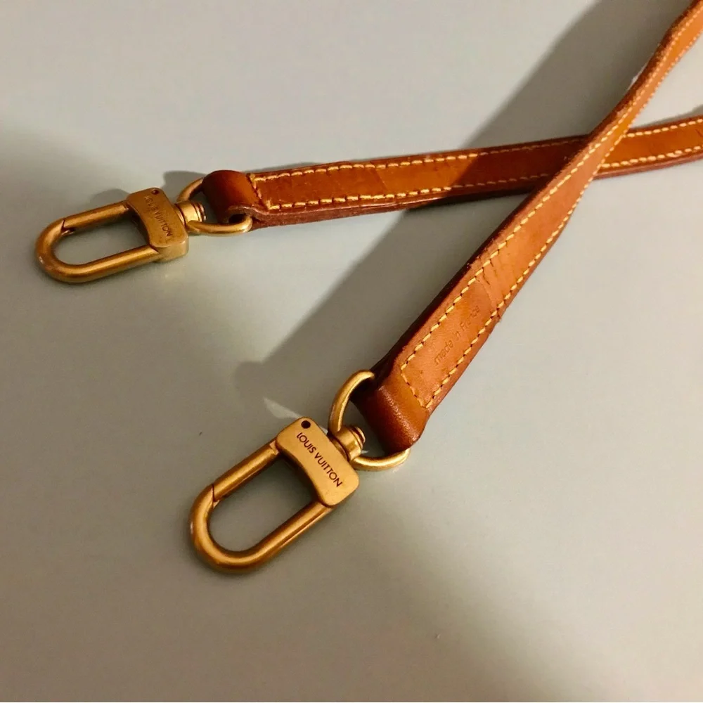 Louis Vuitton Pochette Shoulder Strap - Picture 4 of 15